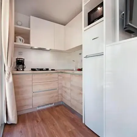 Eurocamp Mobile Homes At Fkk Naturist Ulika Кемпінг
