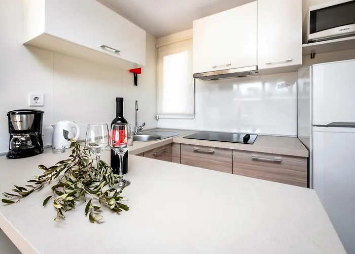 Eurocamp Mobile Homes At Fkk Naturist Ulika Кемпінг *